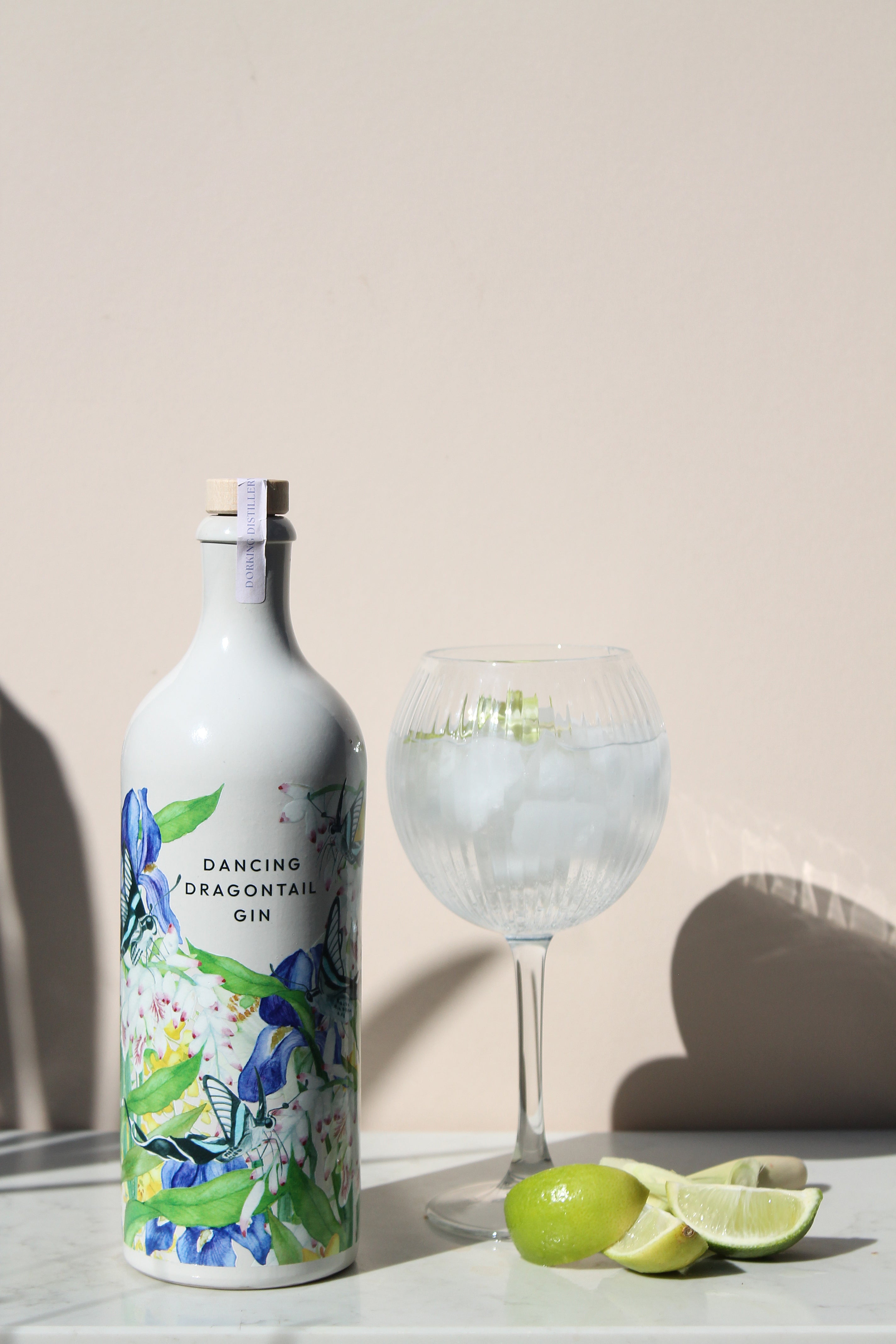 British Gin Dancing Dragontail | Dorking Distillery | Grapefruit, Cardamom & Spice